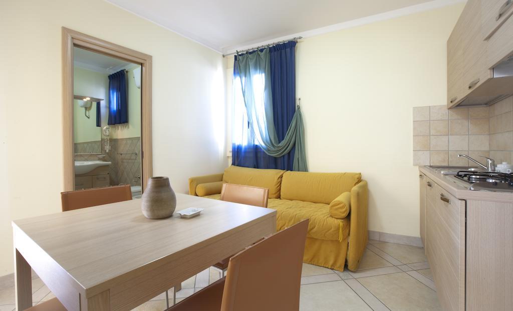 Posidonia Residence Иския Стая снимка