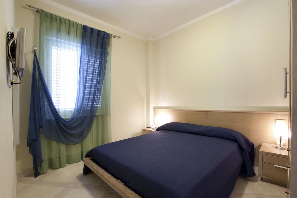 Posidonia Residence Иския Стая снимка
